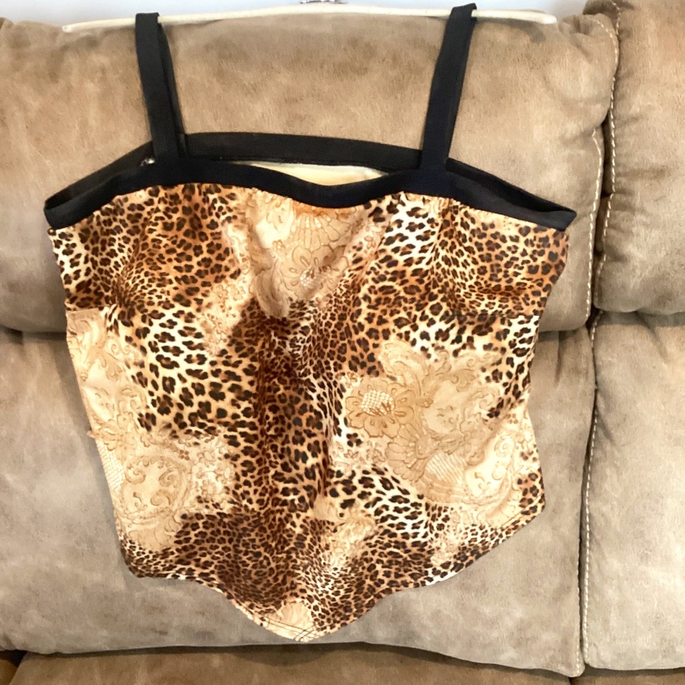 It figures 20W animal print Swim Top